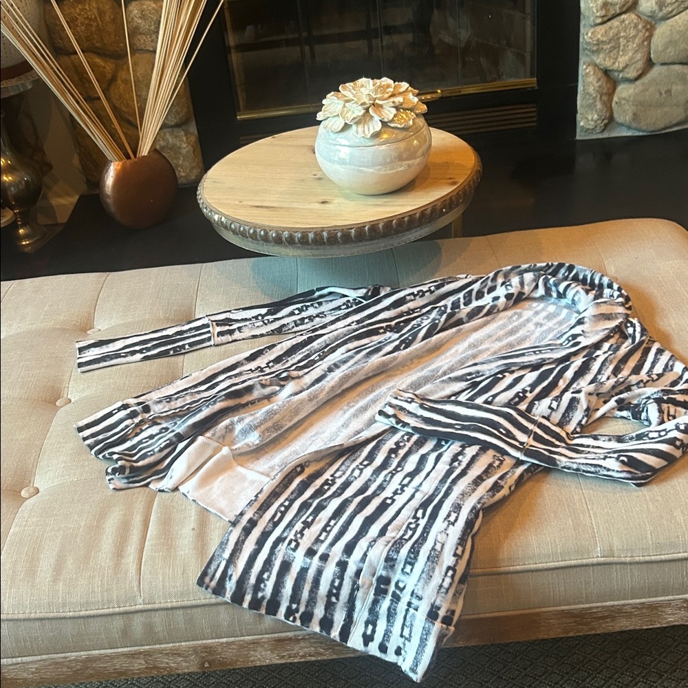 Annie Turbin Designs SUPEMA-MODAL-CARDIGAN Navy White Tie Dye